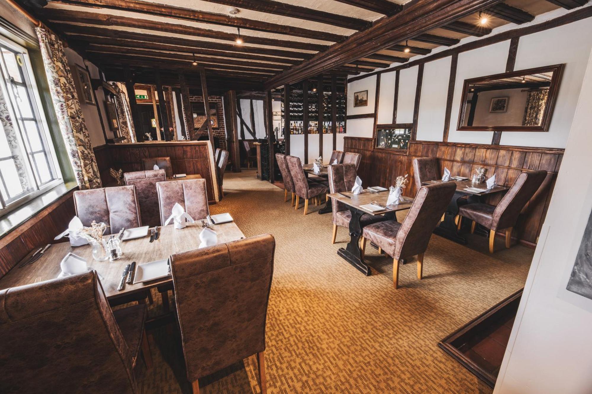 The Auberge Yaxley  Exteriör bild